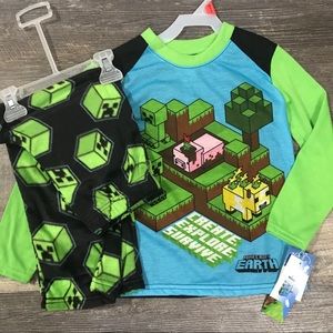 NWT: Minecraft Pajamas- Boys 4/5